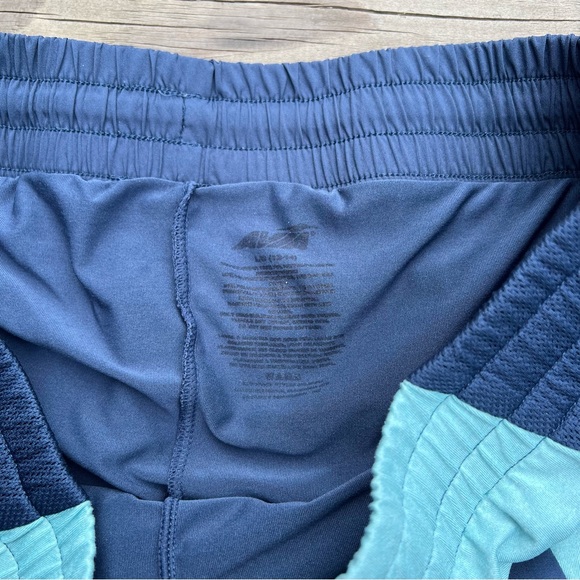 Women’s Athletic Shorts, size large, built in fitted shorts, running shorts - Picture 5 of 9